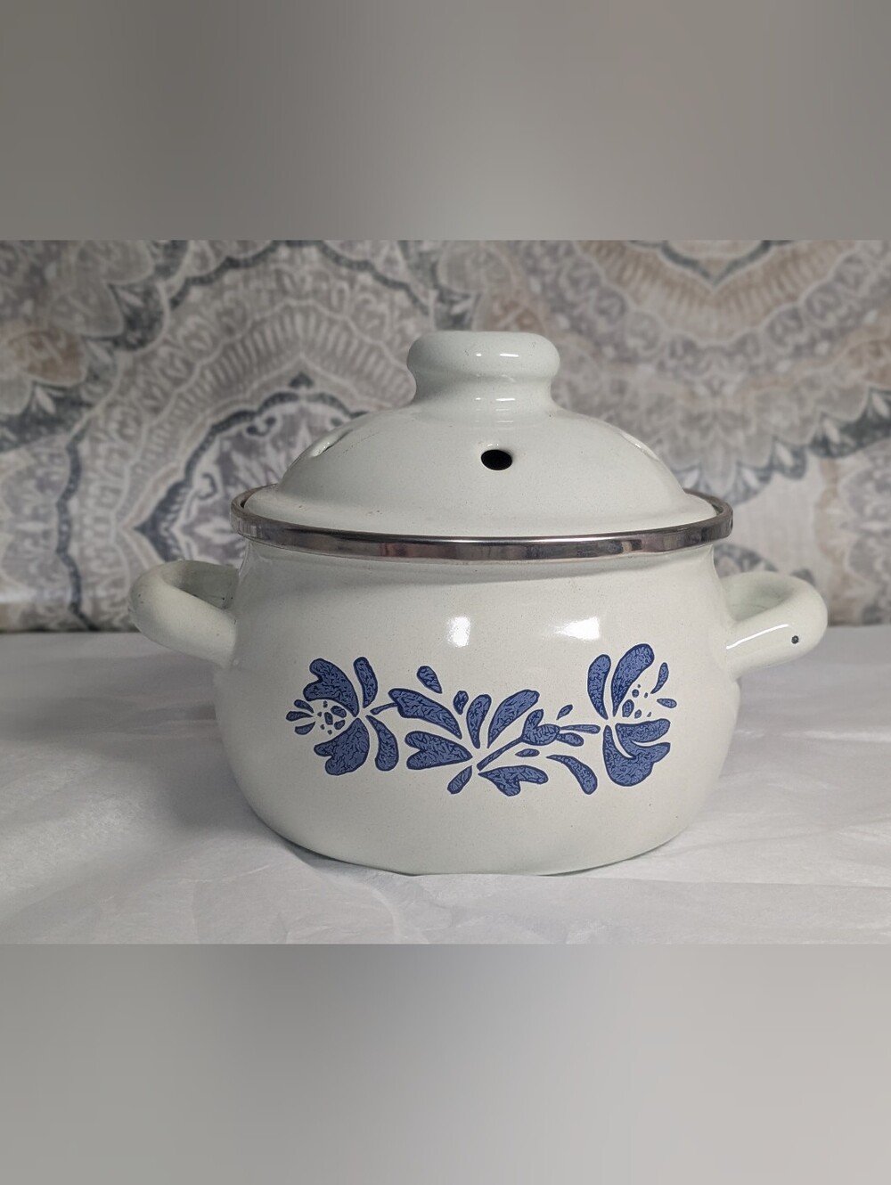 Pfaltzgraff YORKTOWNE Hard to Find Enamel Potpourri Warmer
